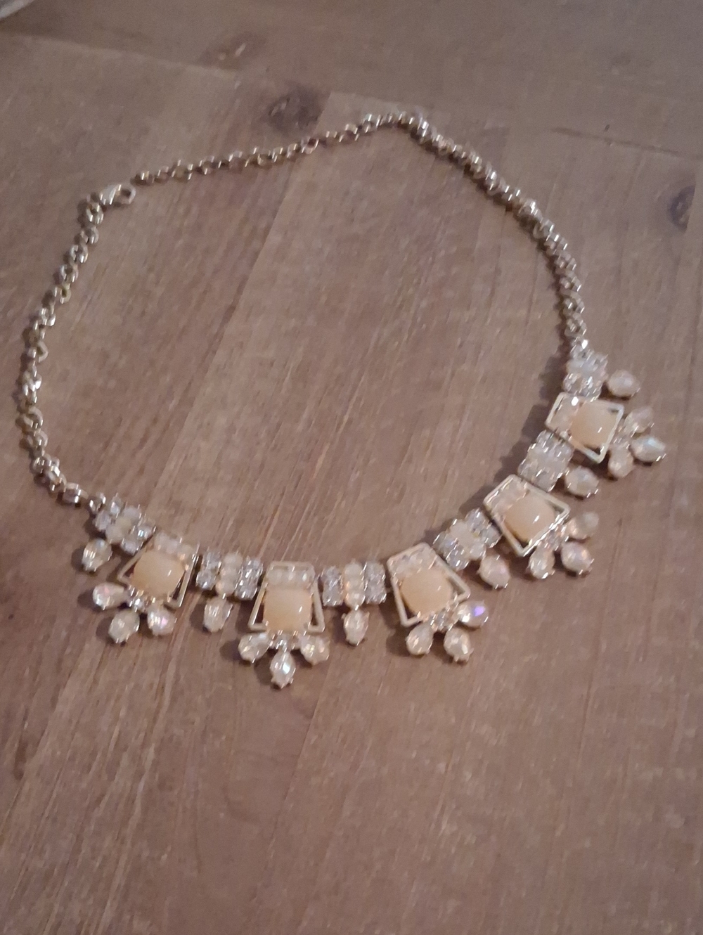 New Elegant Gold and Cream Statement Necklace - Women Jewelry - Picture 7 of 16